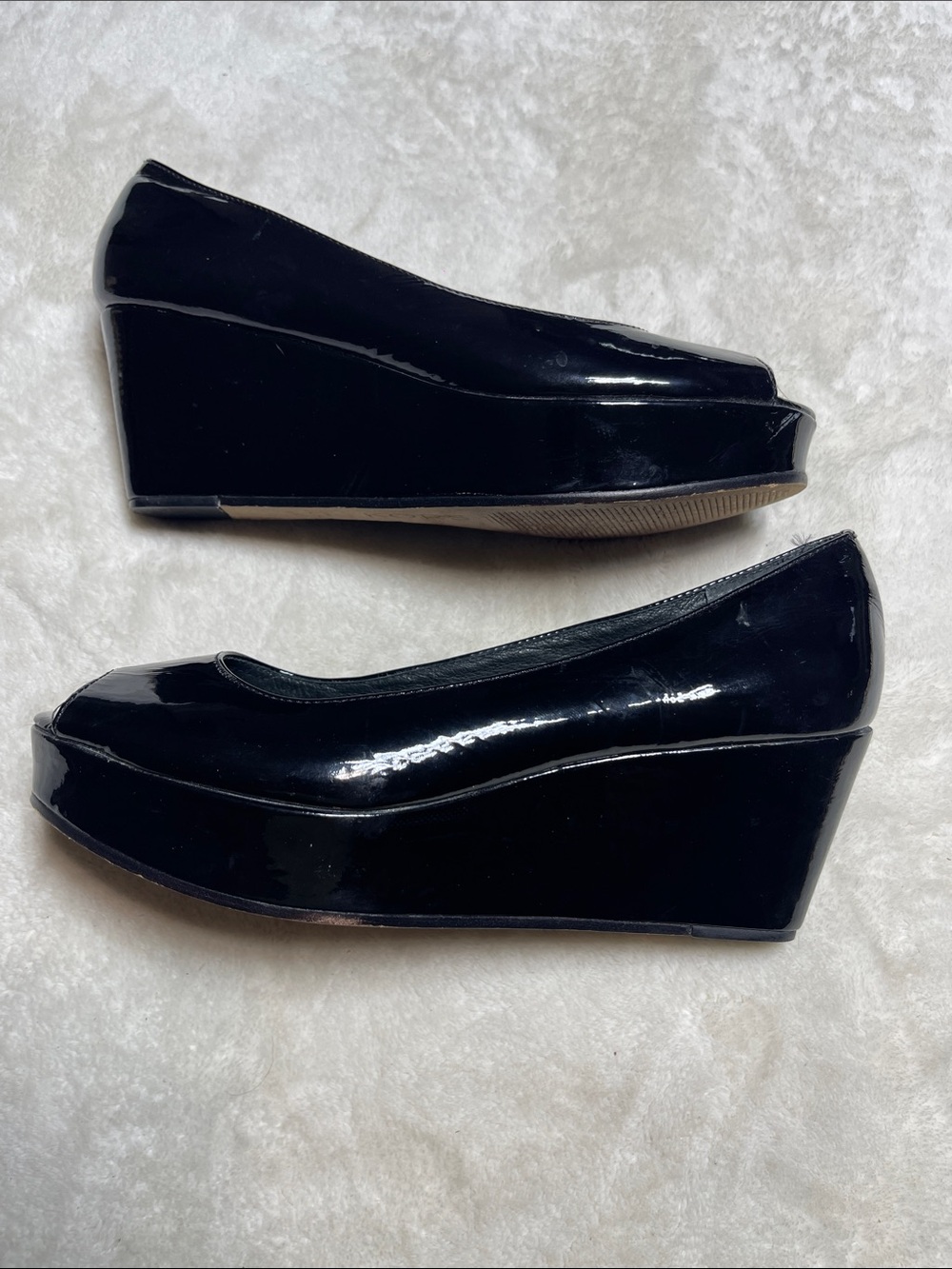KORS Michael Kors Black Patent Wedge Peep-Toe Pumps Size 6
